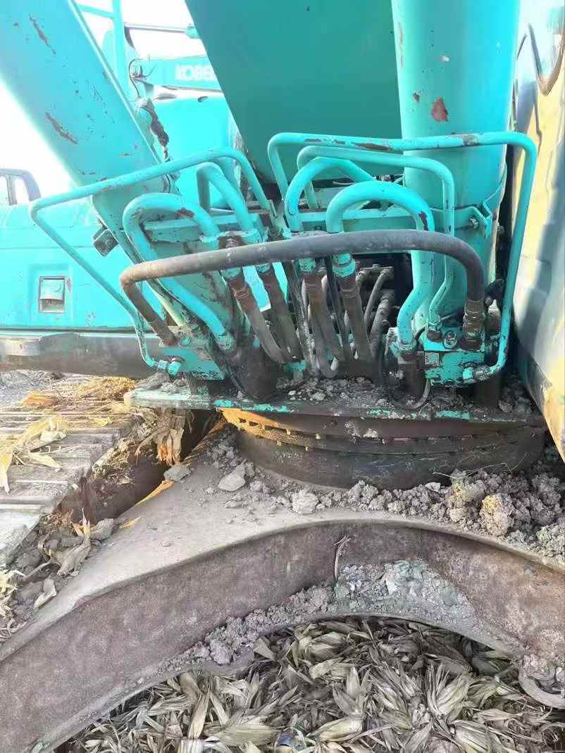 Used Kobelco SK200 Excavator 2016 Model / 2