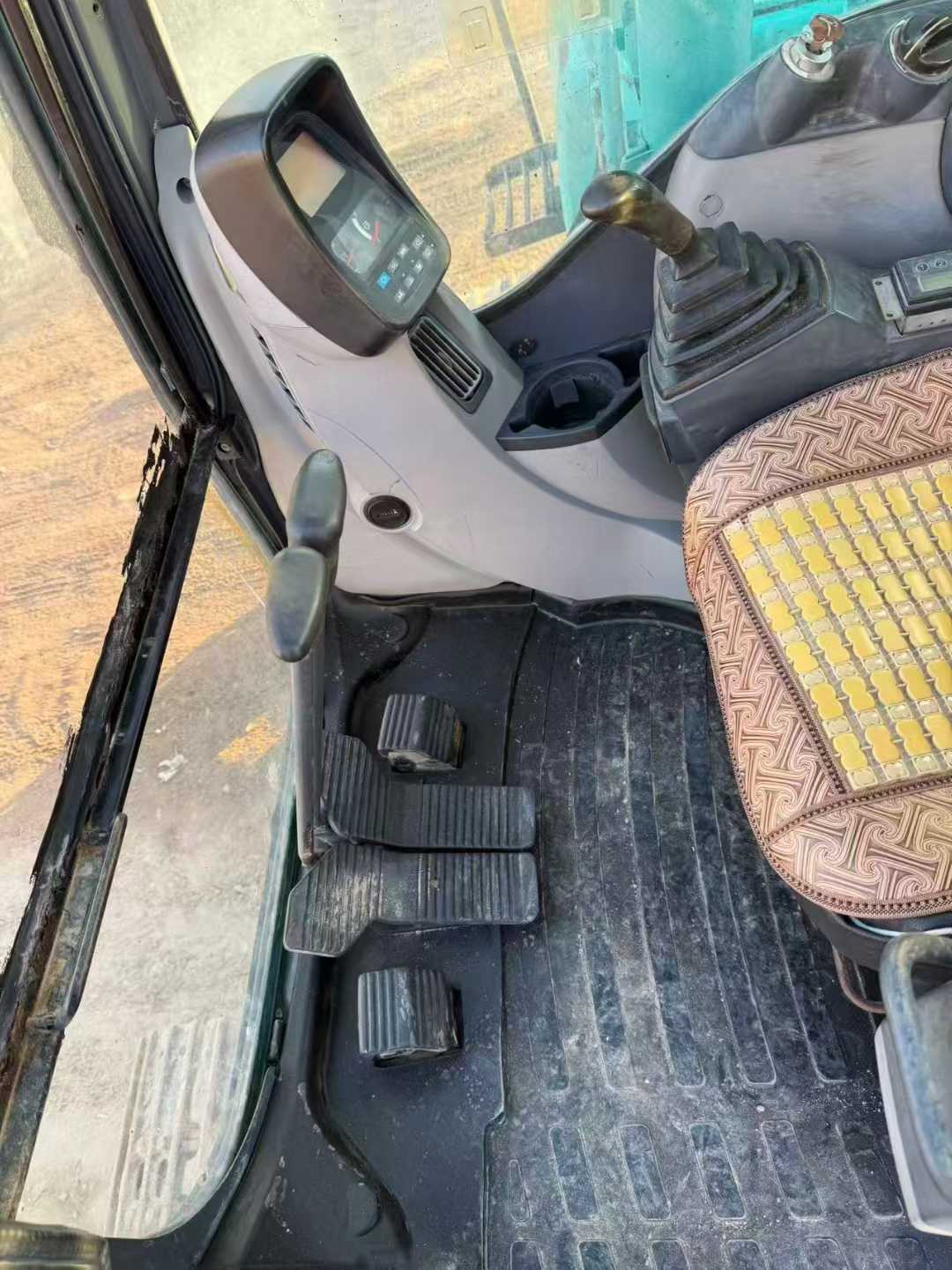 Used Kobelco SK140 Excavator 2016 Model / 3