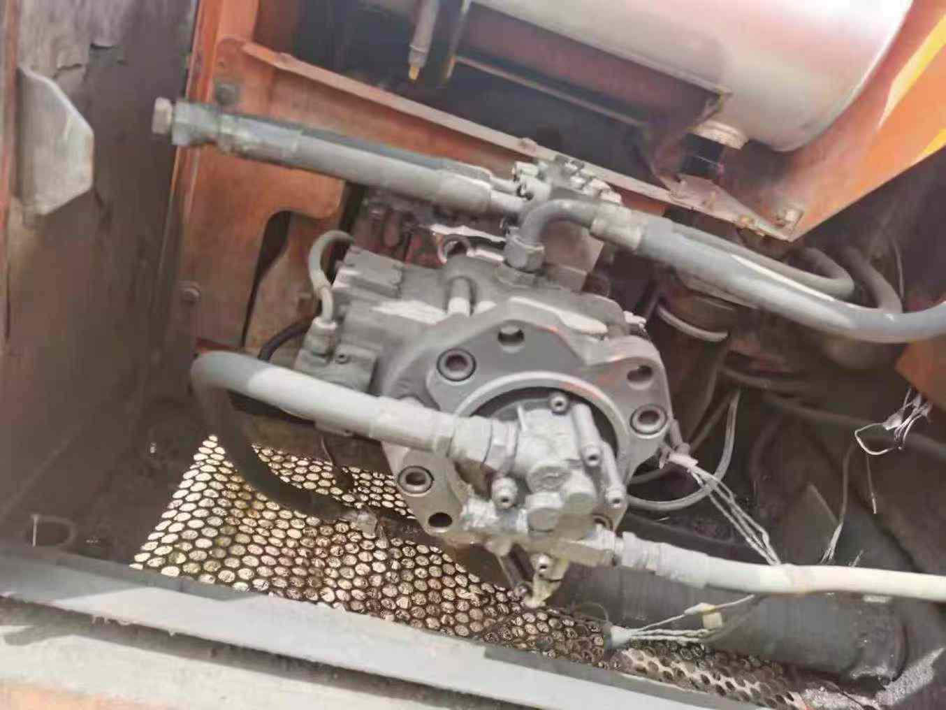 Used Doosan S225 Excavator 2009 Model / 8