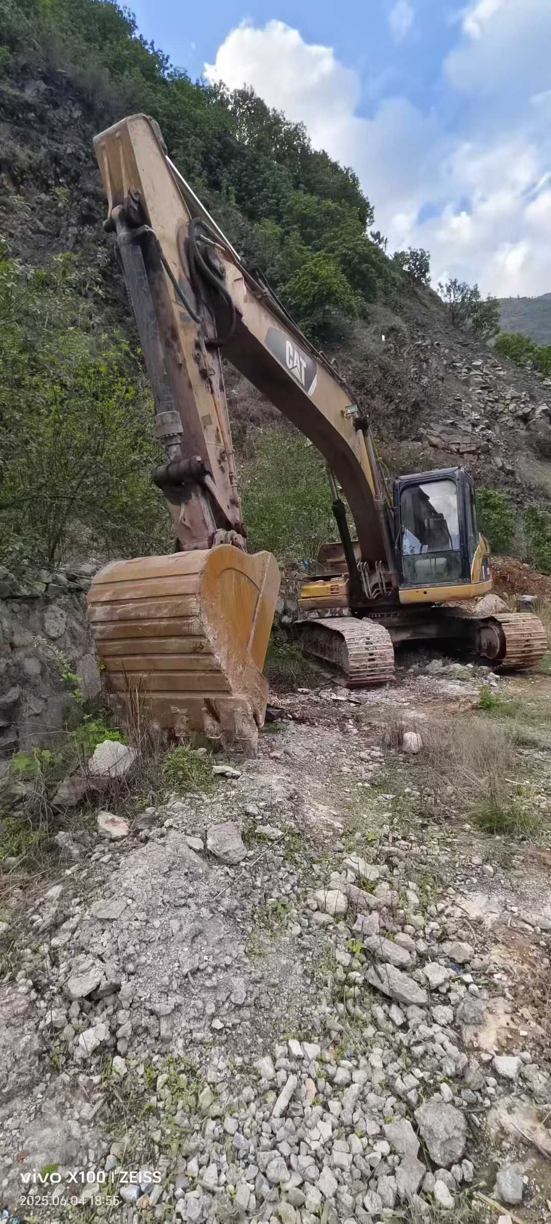 Used Caterpillar 320D Excavator 2016 Model