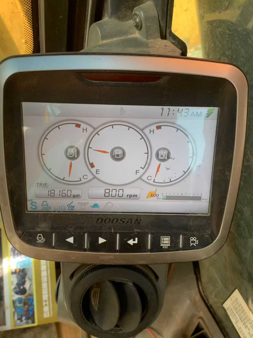 Used Doosan DH220 Excavator 2021 Model / 8