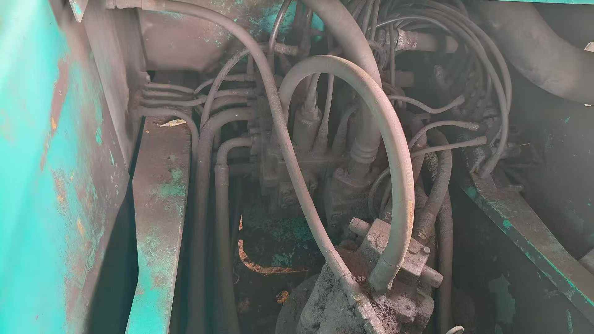 Used Kobelco SK200 Excavator 2016 Model / 6