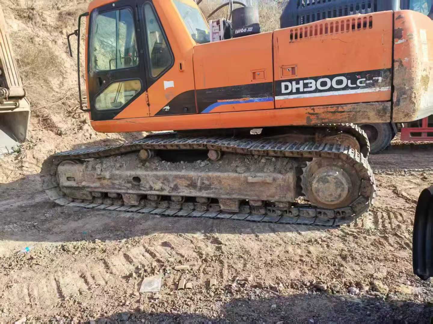 Used Doosan DL300 Excavator 2011 Model