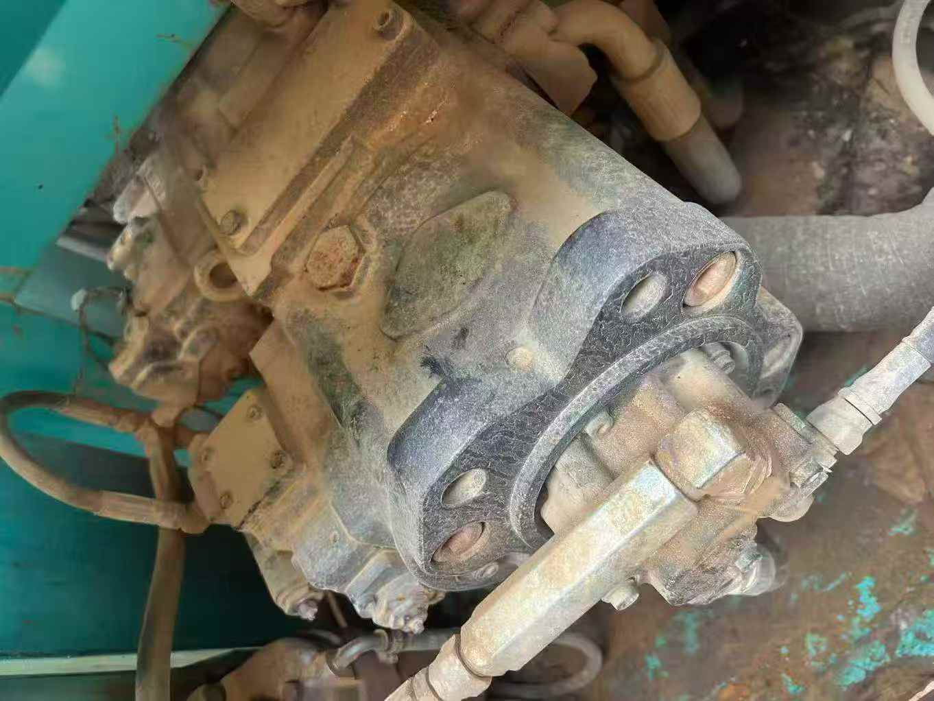 Used Kobelco SK210 Excavator 2011 Model / 5