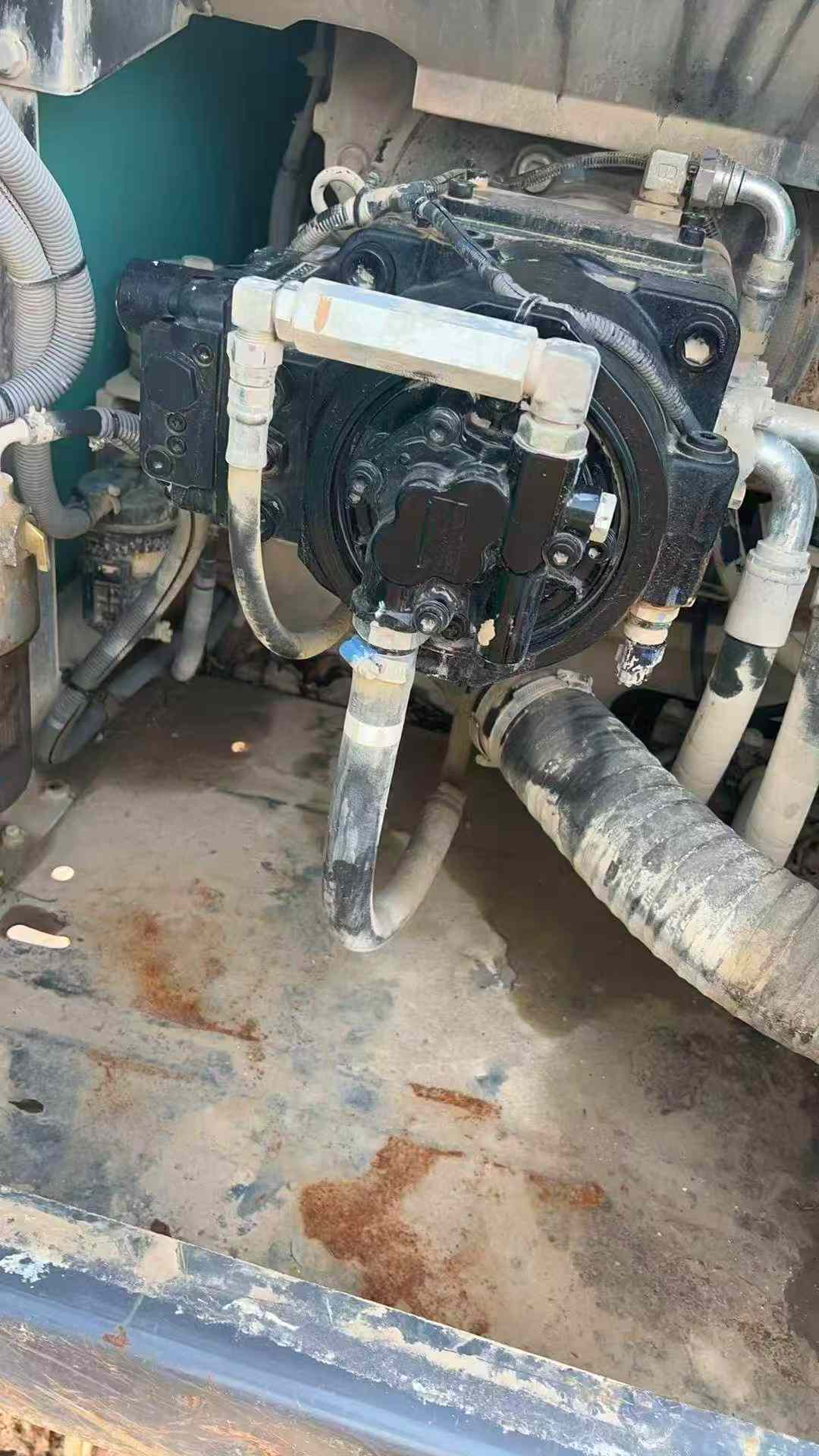 Used Kobelco SK200 Excavator 2016 Model / 3