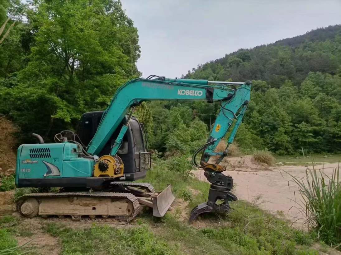 Used Kobelco SK75 Excavator 2015 Model / 3