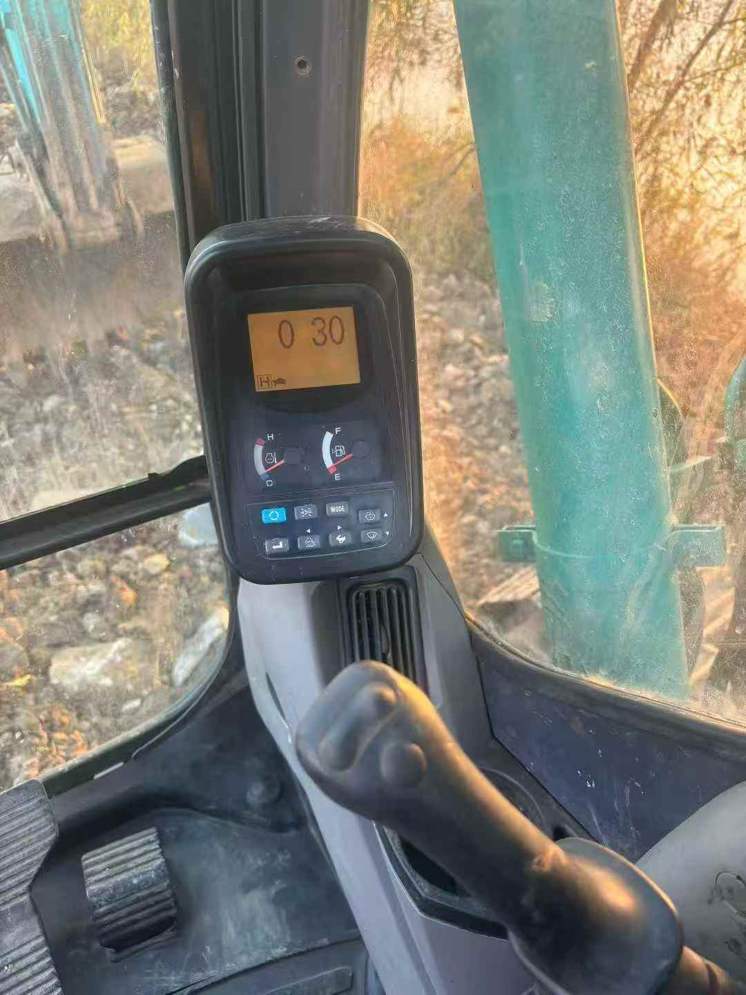 Used Kobelco SK130 Excavator 2012 Model / 5