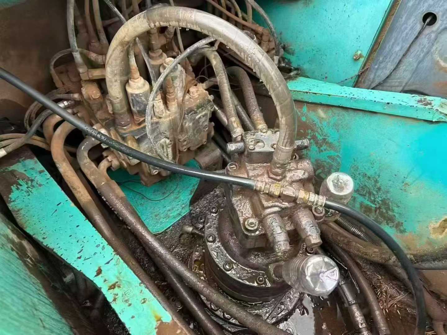 Used Kobelco SK210 Excavator 2016 Model / 4