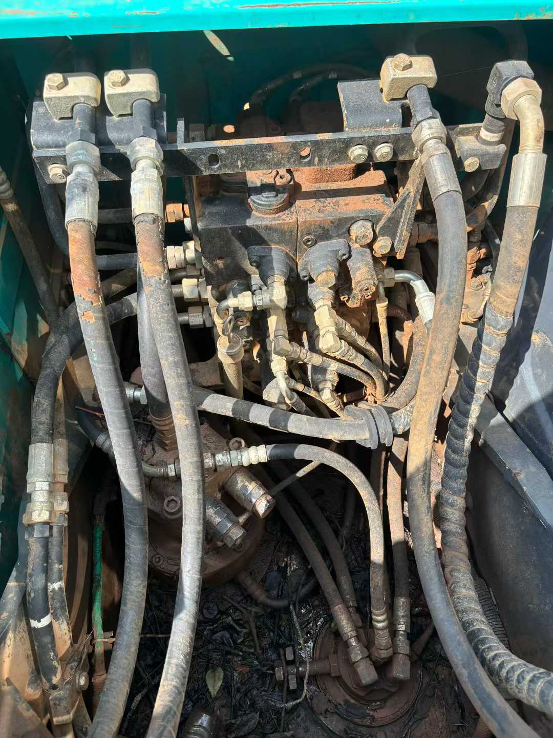 Used Kobelco SK140 Excavator 2014 Model / 3