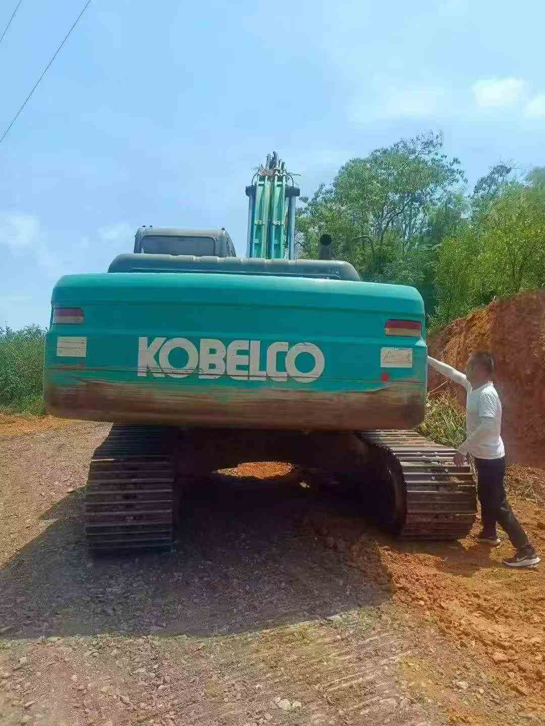 Used Kobelco SK210 Excavator 2015 Model / 3