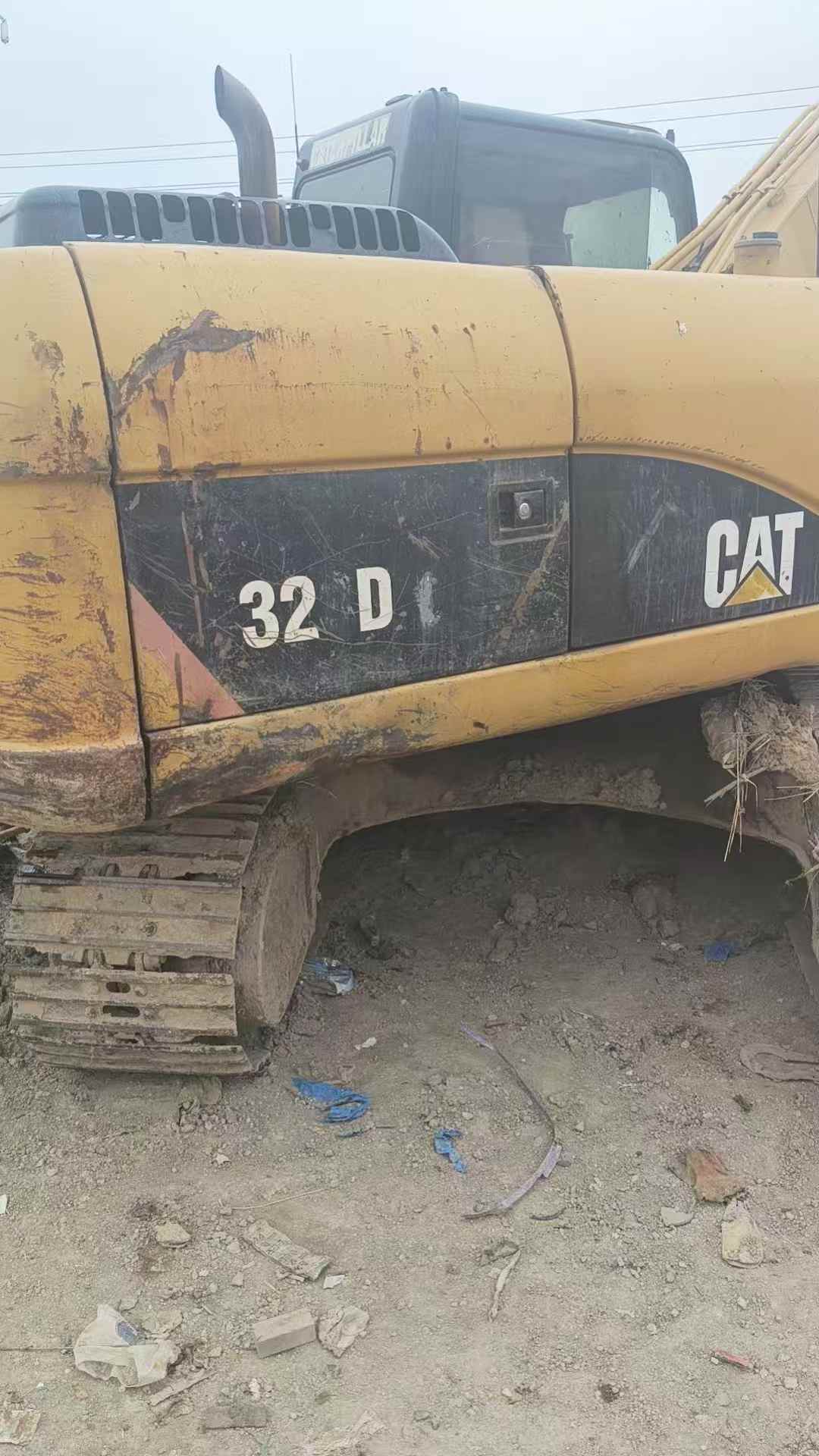 Used Caterpillar CT20 Excavator 2011 Model