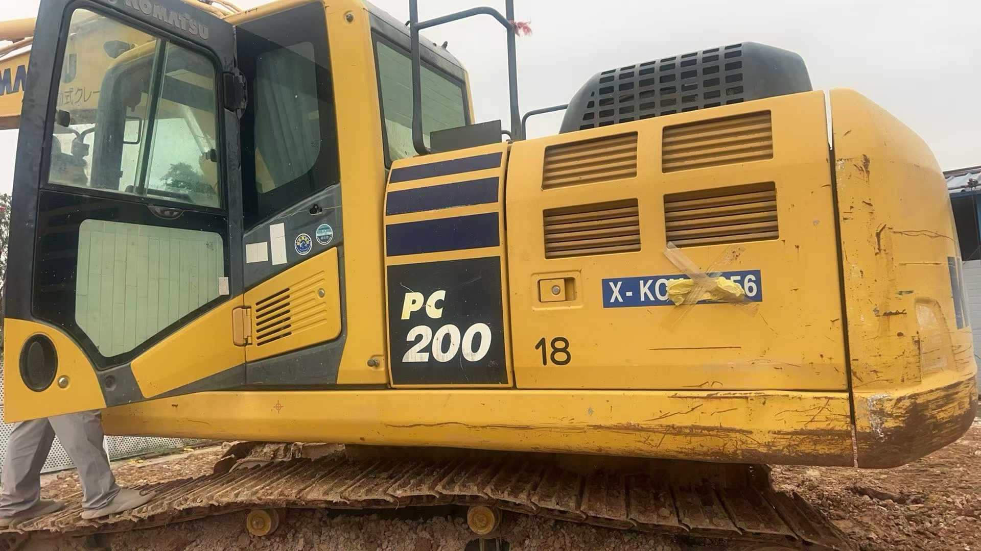 Used Komatsu PC200-10 Excavator 2016 Model