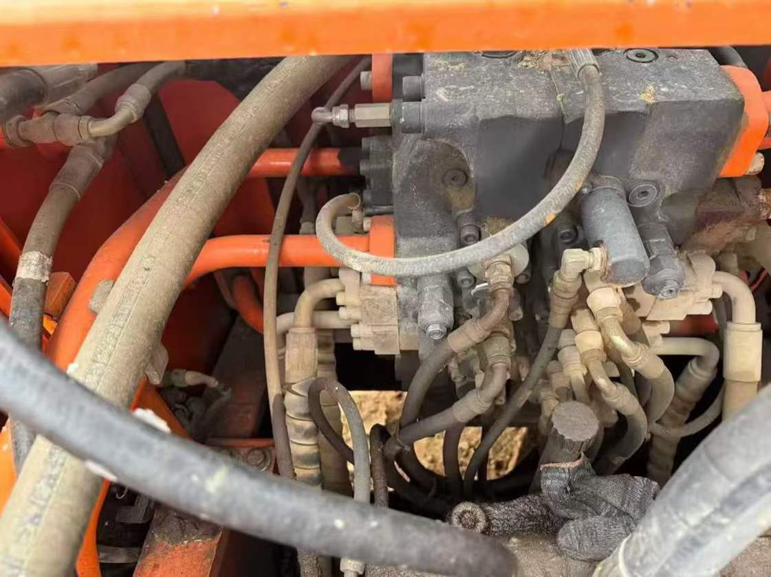 Used Doosan S225 Excavator 2013 Model / 3