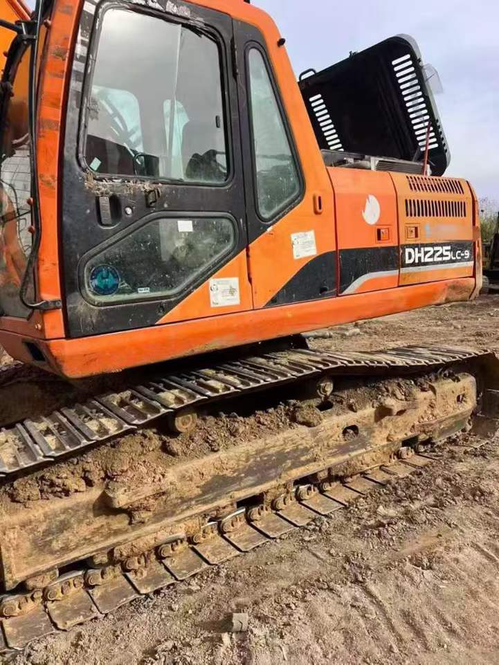 Used Doosan S225 Excavator 2013 Model / 5