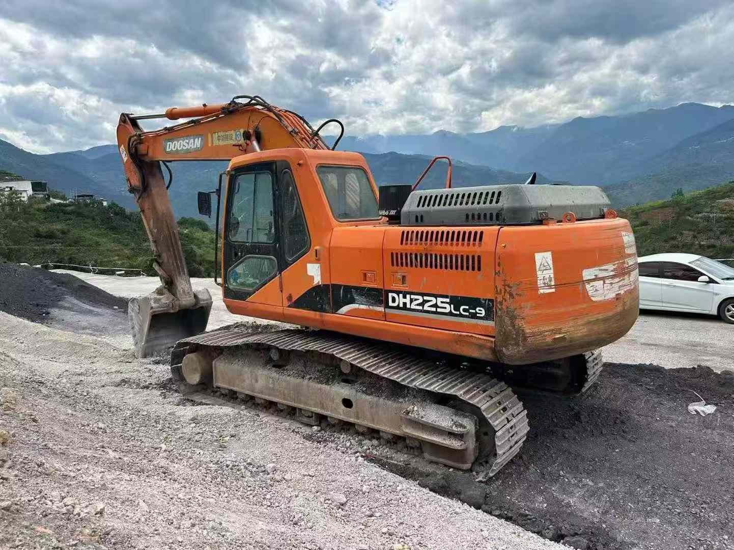 Used Doosan S225 Excavator 2015 Model