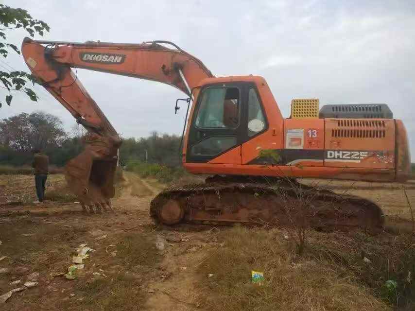 Used Doosan DX15 Excavator 2011 Model / 3