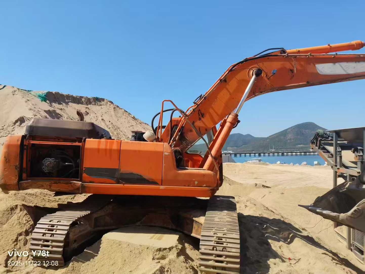 Used Doosan DH70 Excavator 2016 Model / 4