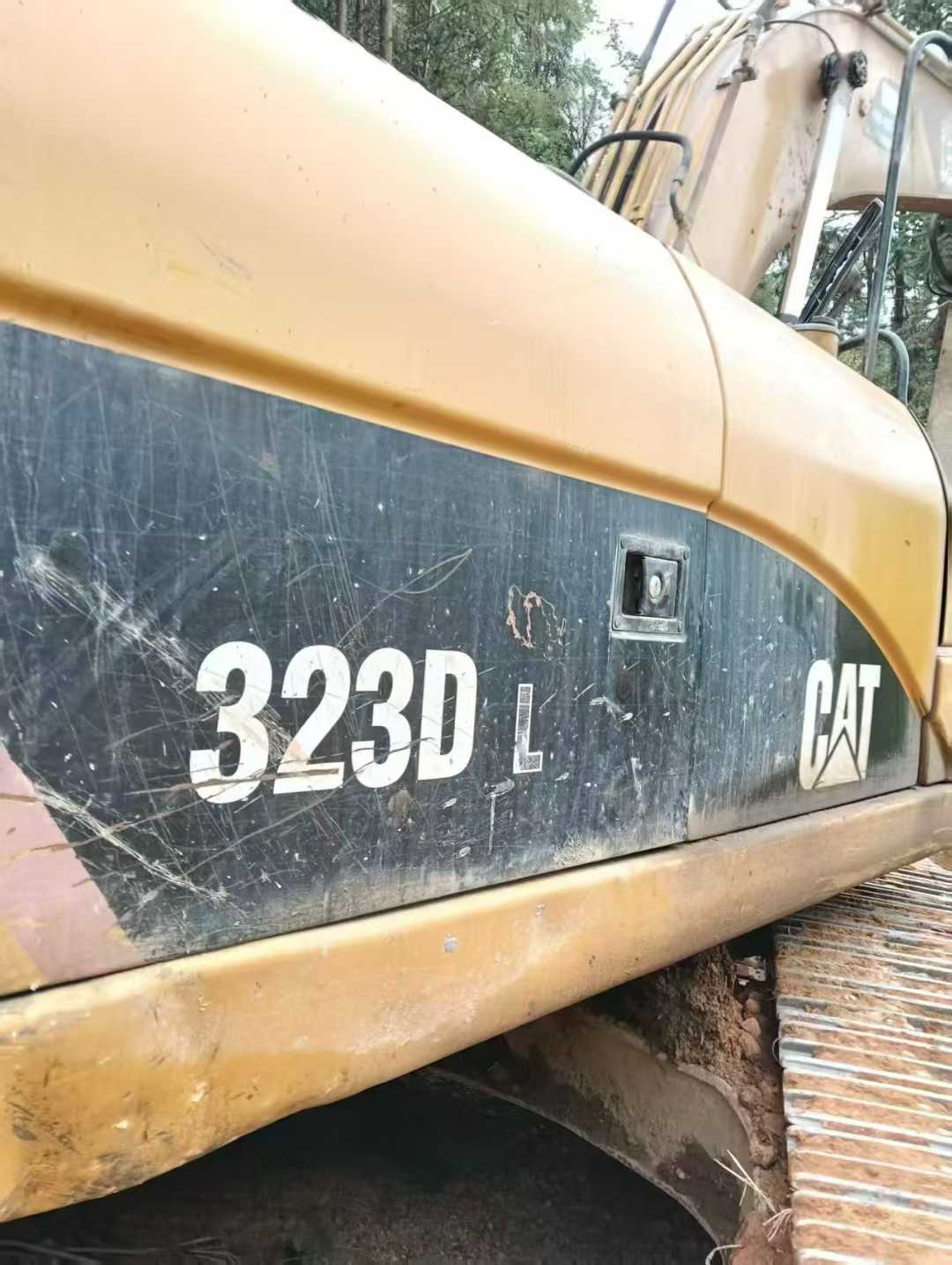 Used Caterpillar 323DL Excavator 2012 Model / 3