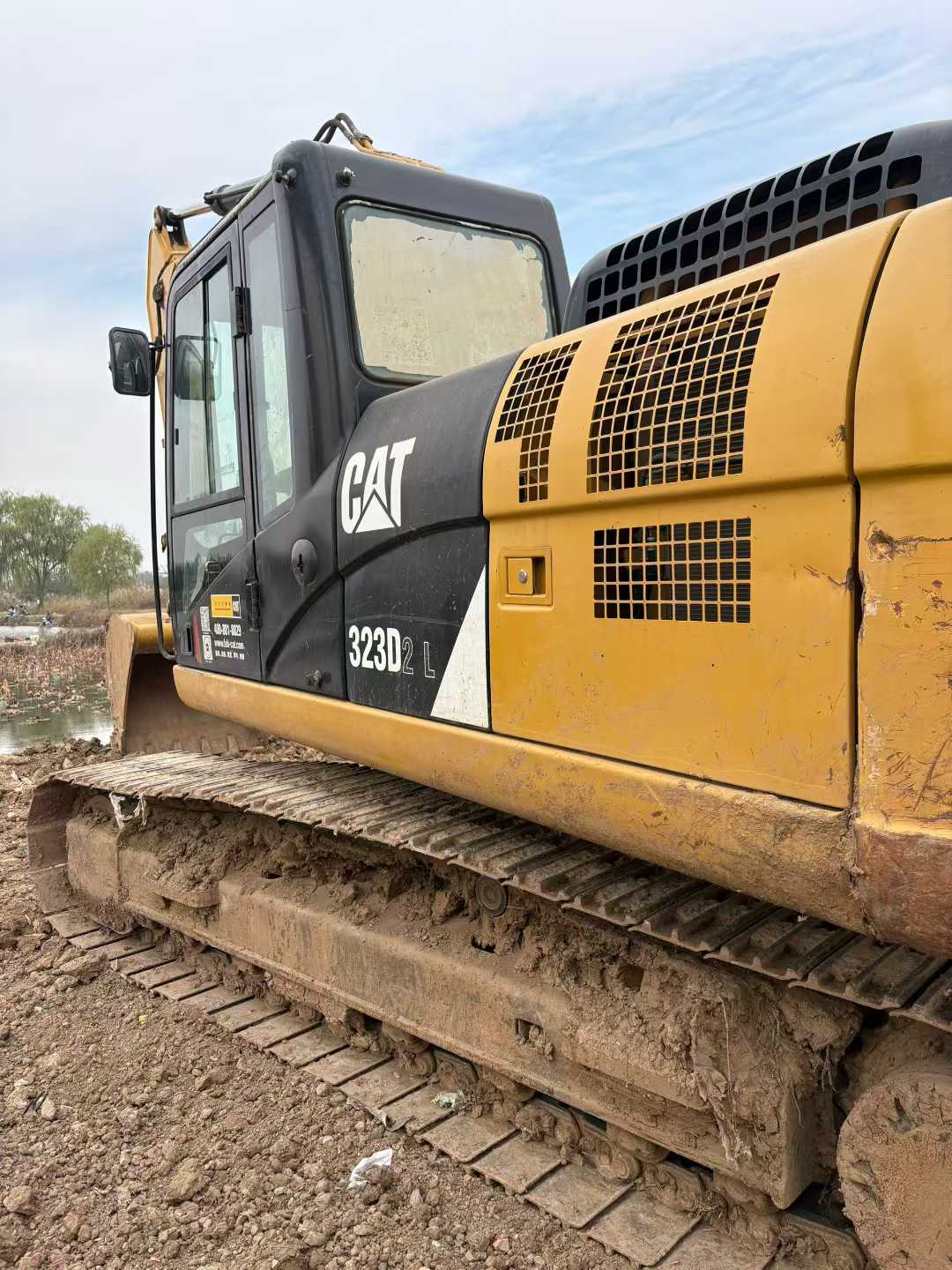 Used Caterpillar 323D2L Excavator 2014 Model