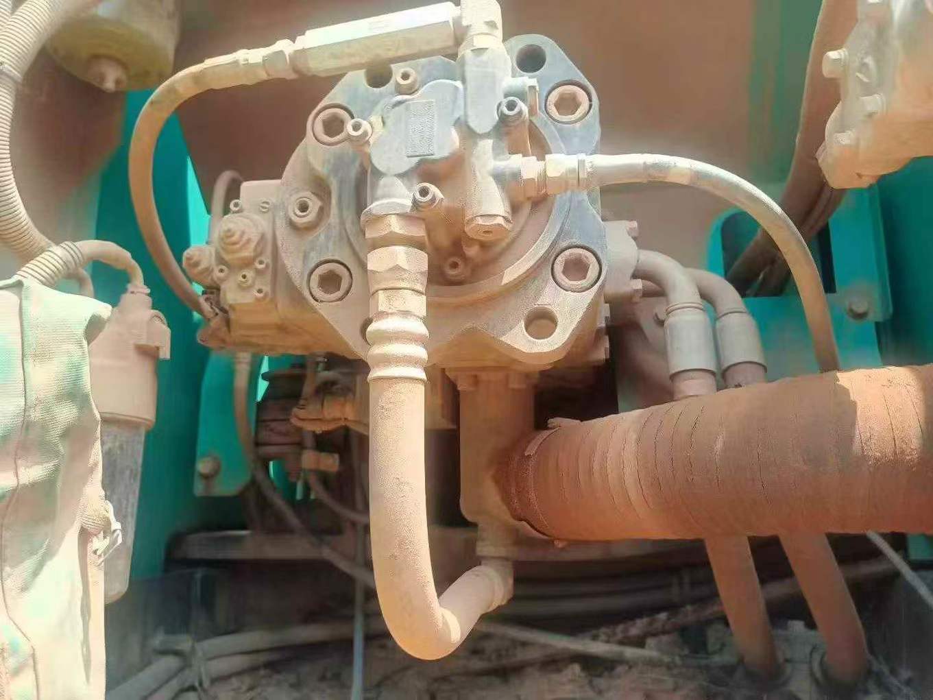 Used Kobelco SK210 Excavator 2015 Model / 6