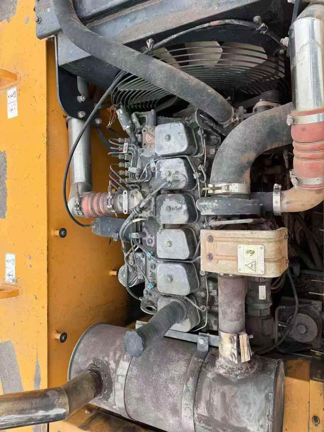 Used Hyundai R215-7C Excavator 2014 Model / 6