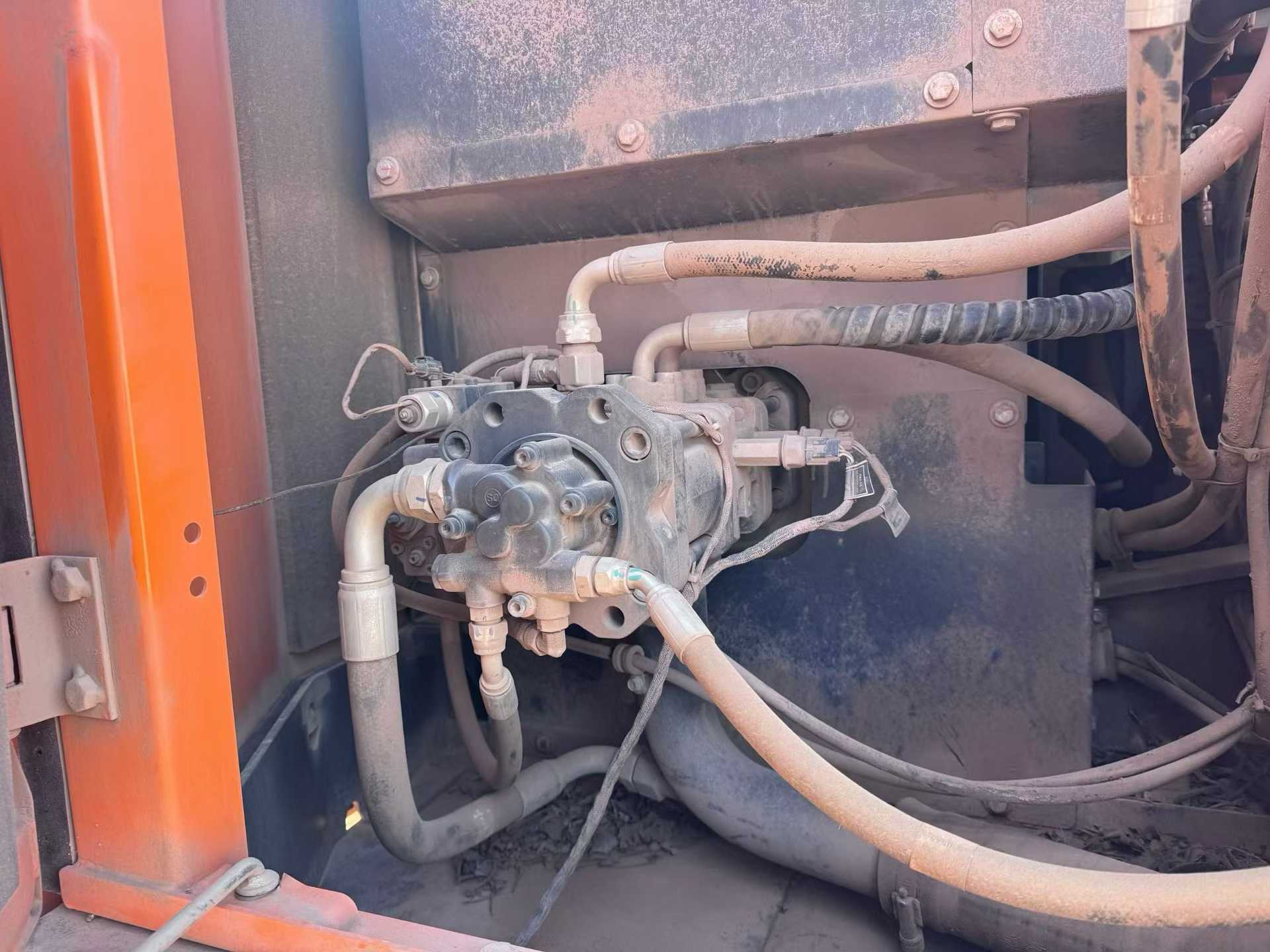 Used Doosan DH130LC-V Excavator 2022 Model / 8