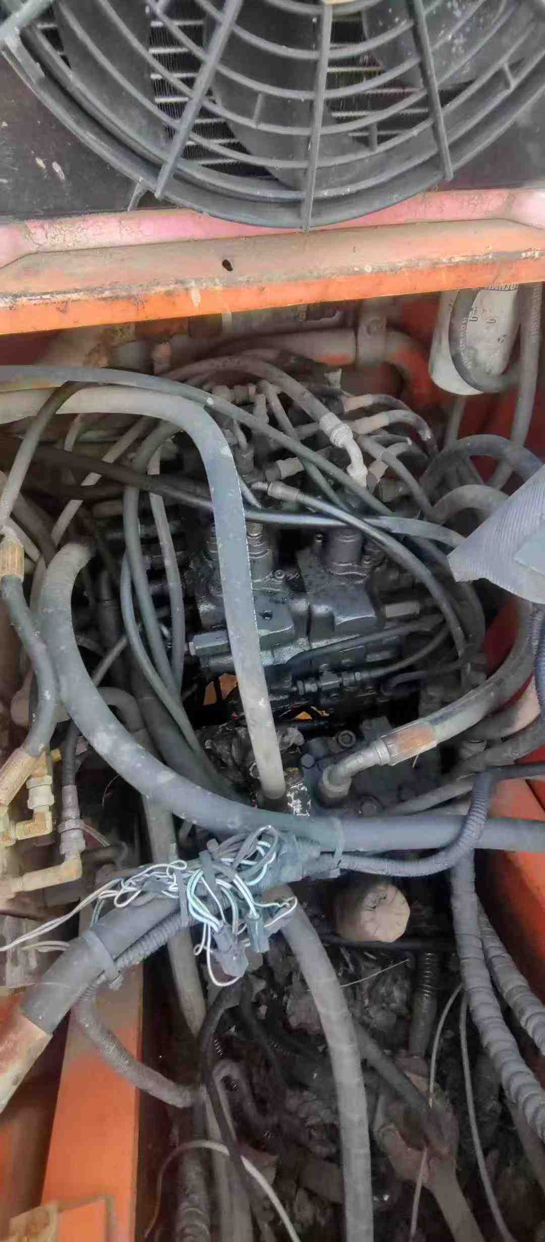 Used Doosan DX15 Excavator 2011 Model / 6