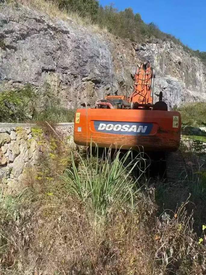 Used Doosan DH500 Excavator 2016 Model / 6