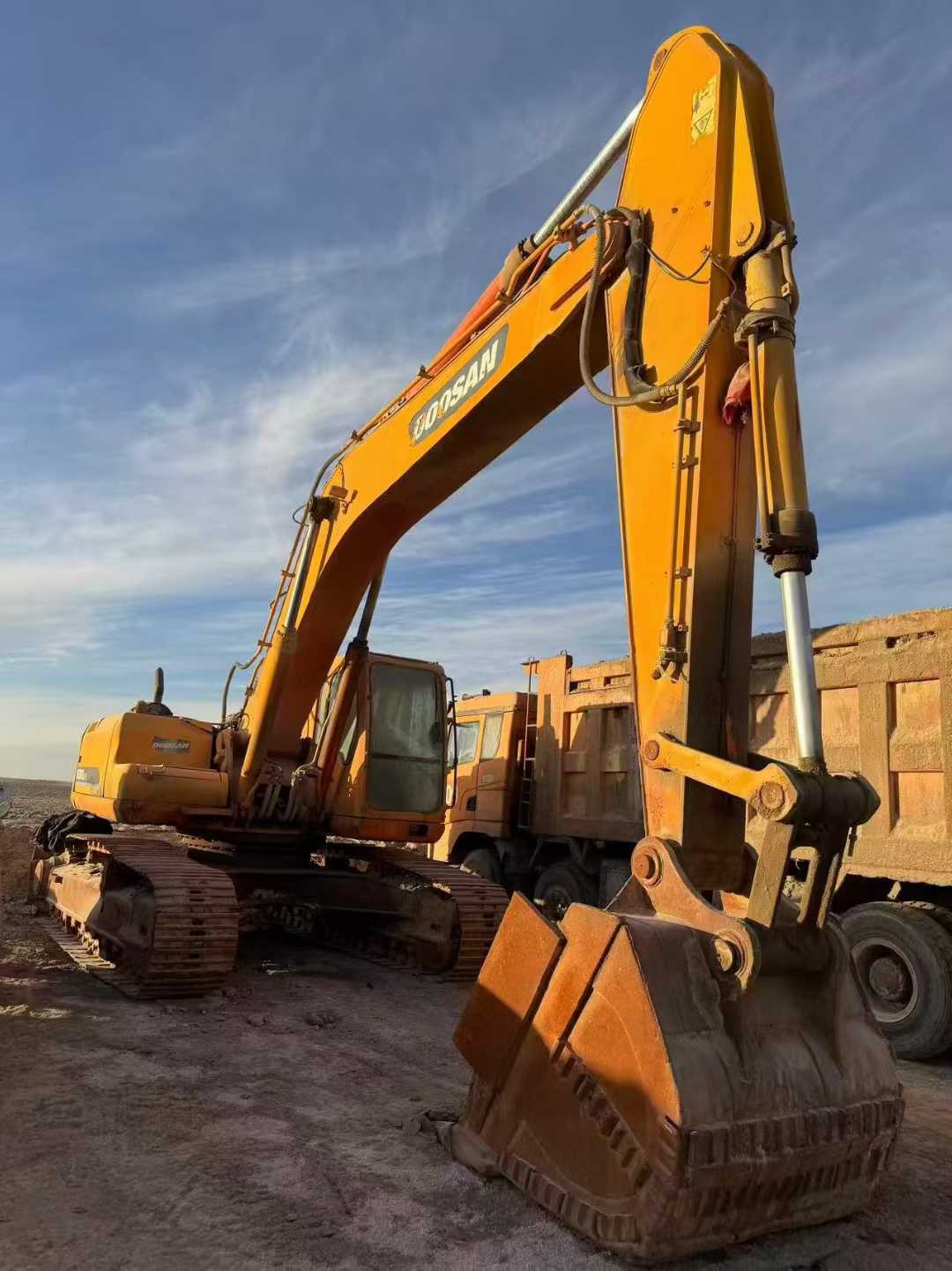 Used Doosan DL300 Excavator 2016 Model / 3