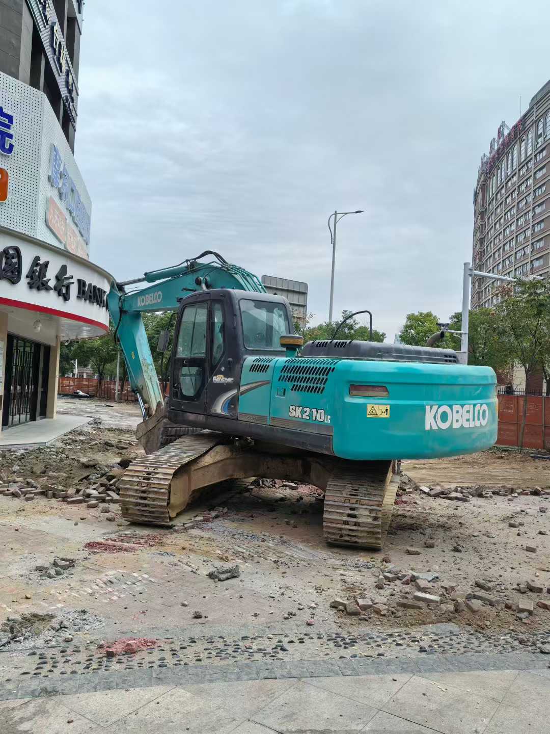 Used Kobelco SK210 Excavator 2014 Model / 2