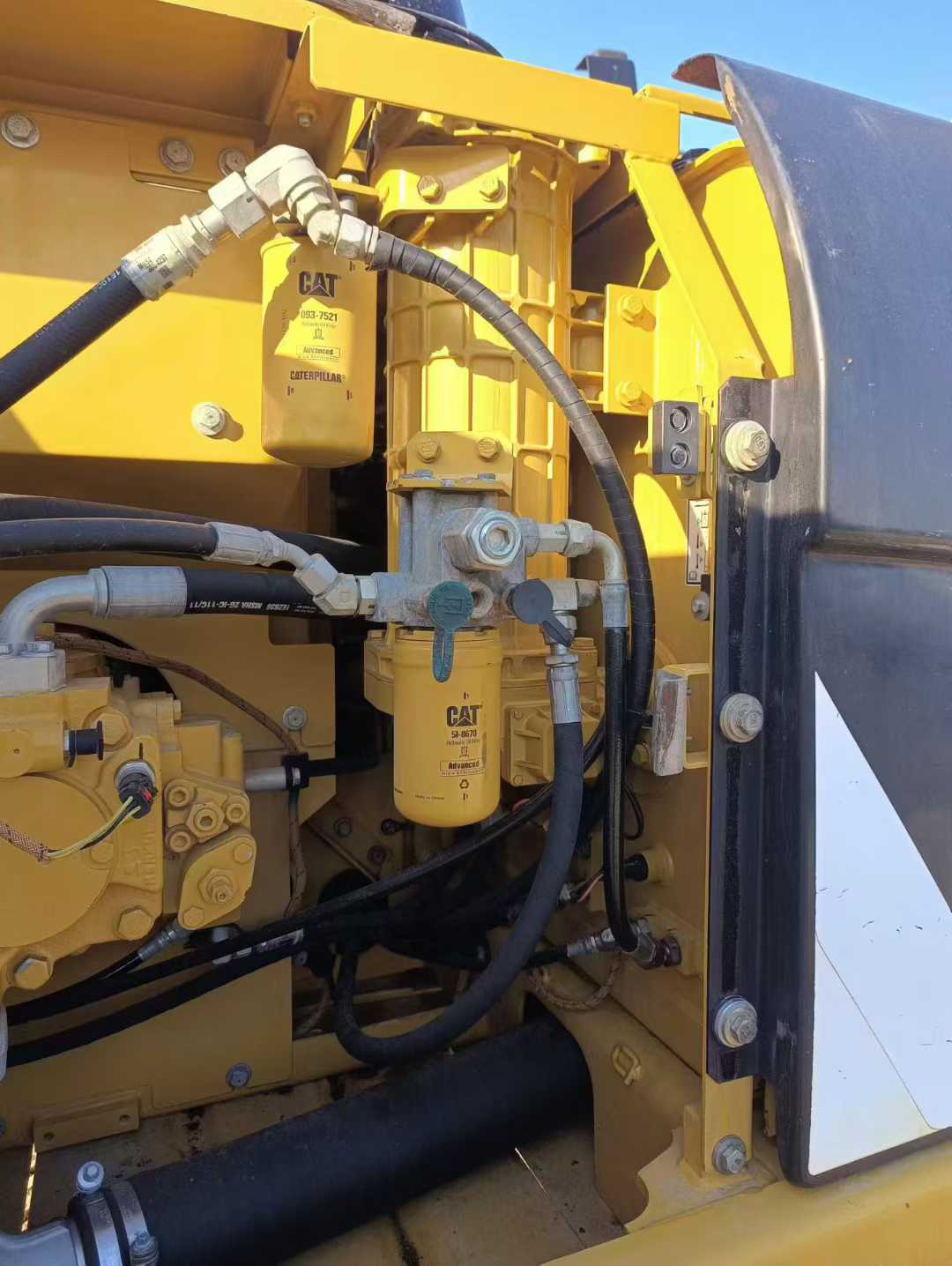 Used Caterpillar 323 Excavator 2017 Model / 3