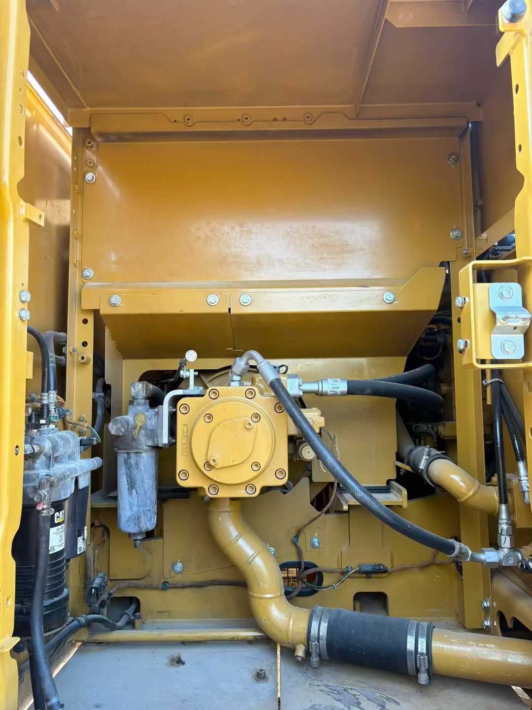 Used Caterpillar 323 Excavator 2020 Model / 6