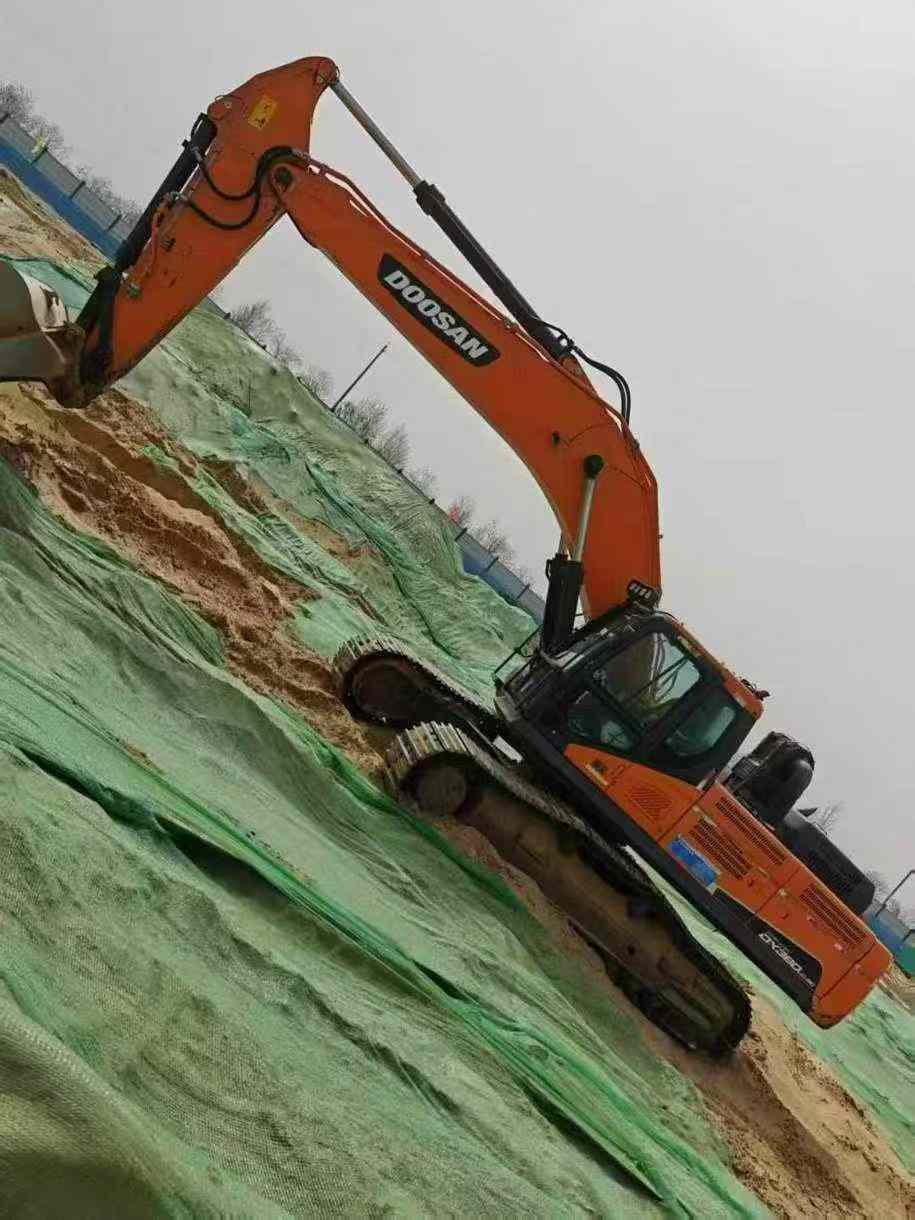 Used Doosan DX80 Excavator 2022 Model / 4