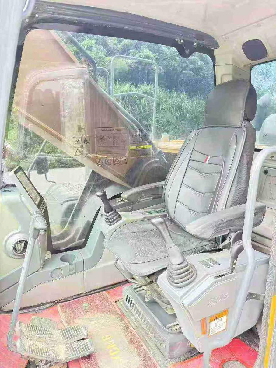 Used XCMG XE370D Excavator 2021 Model / 7