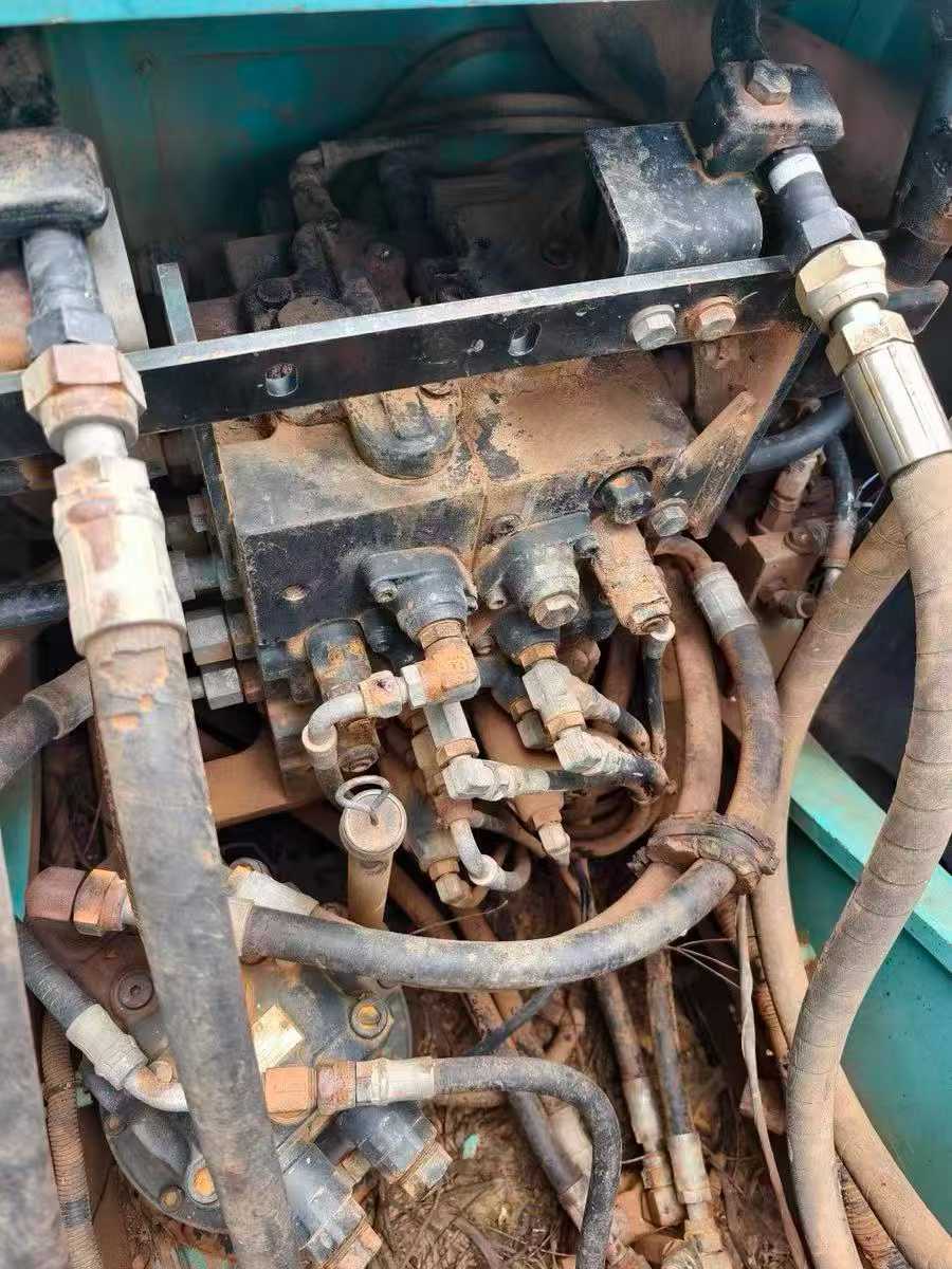 Used Kobelco SK140 Excavator 2011 Model / 2