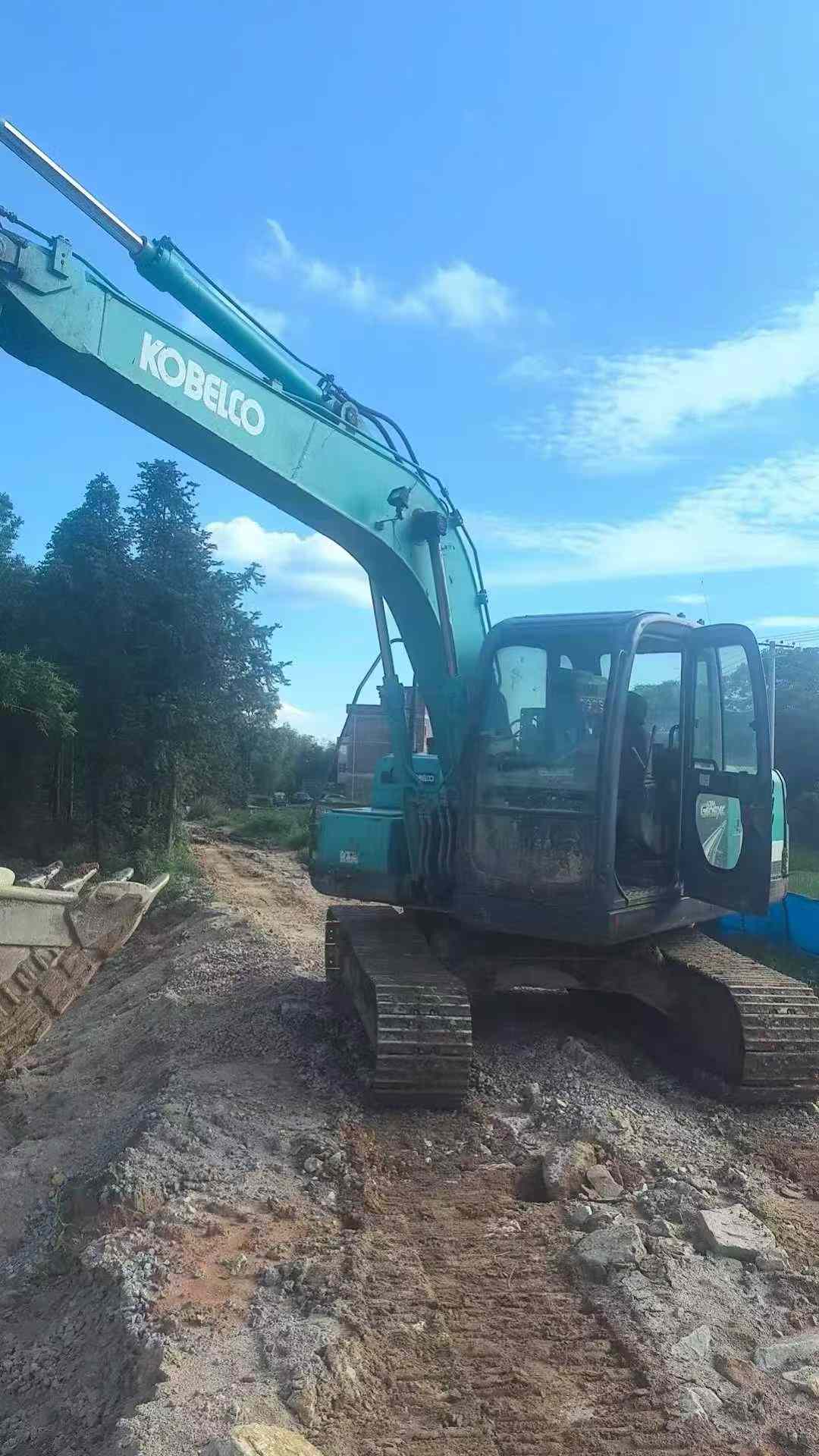 Used Kobelco SK130 Excavator 2013 Model / 2