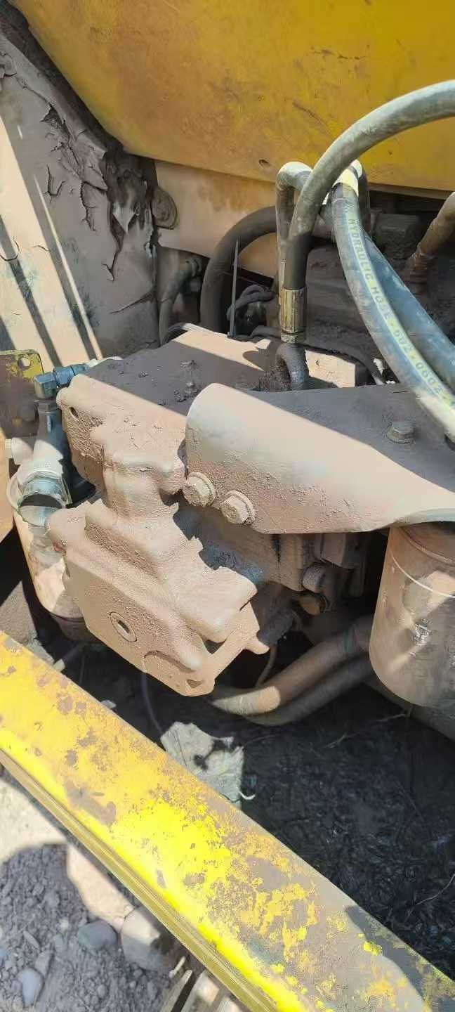 Used Komatsu PC200-8 Excavator 2011 Model / 7