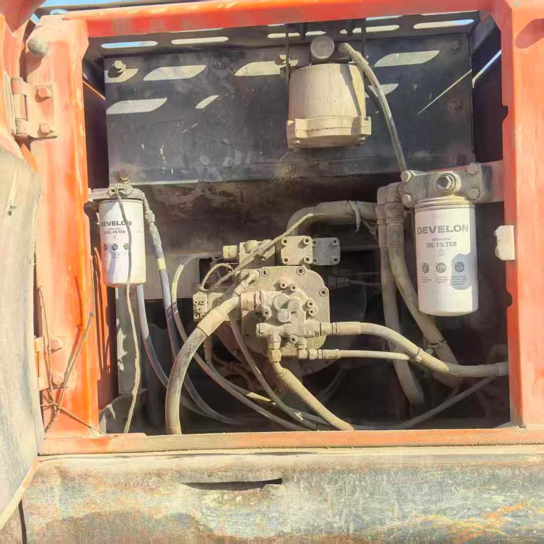 Used Doosan DH220 Excavator 2018 Model / 3