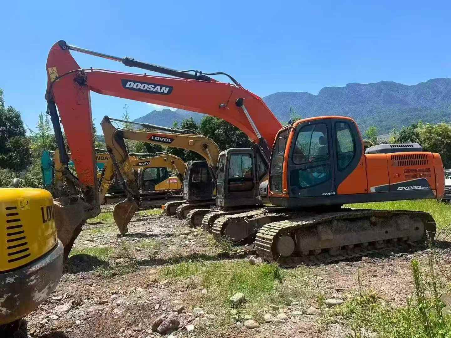 Used Doosan DH220 Excavator 2020 Model / 7