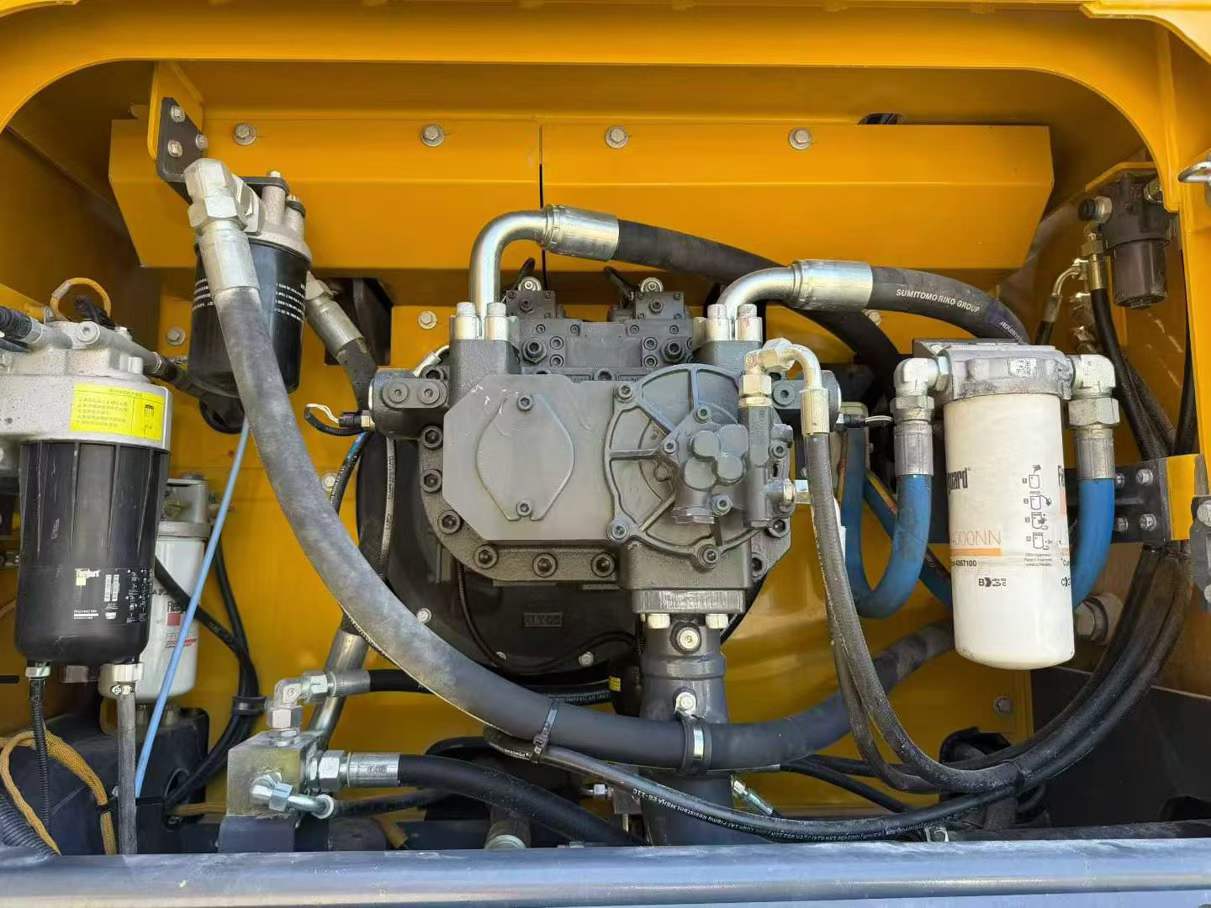 Used XCMG XE600DK MAX Excavator 2022 Model / 8