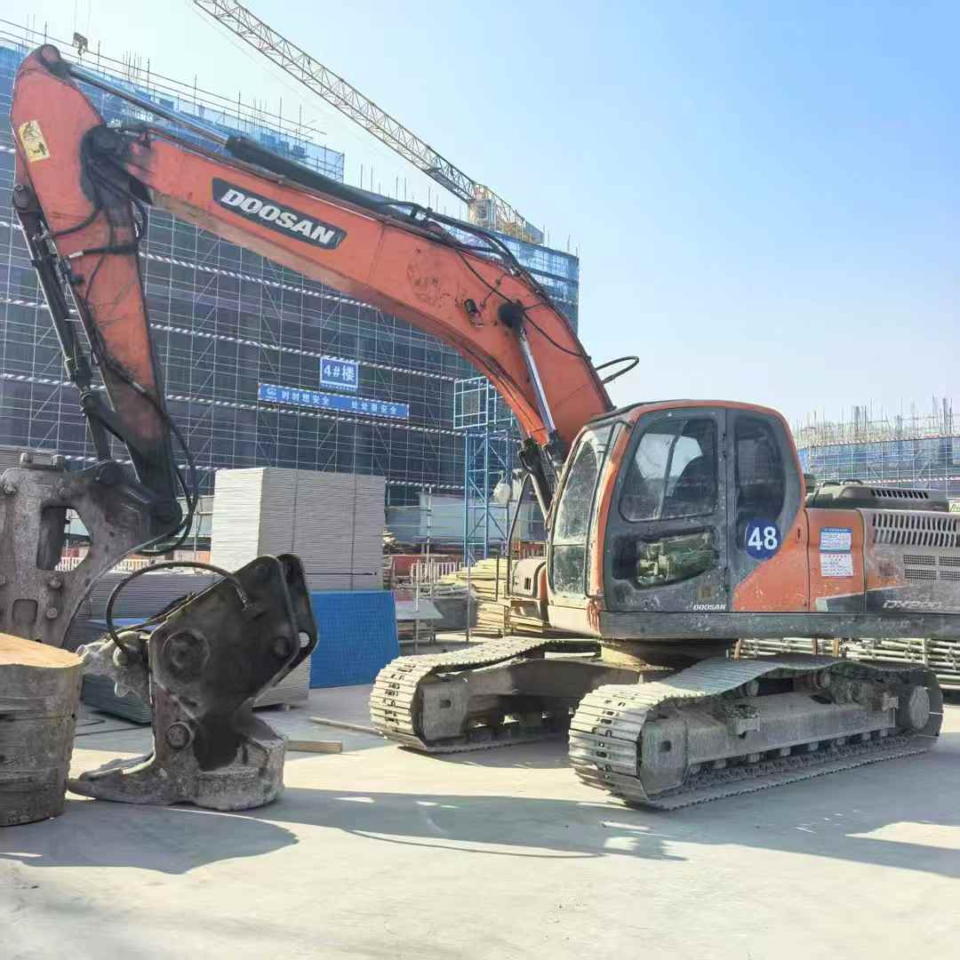 Used Doosan DH220 Excavator 2018 Model / 2