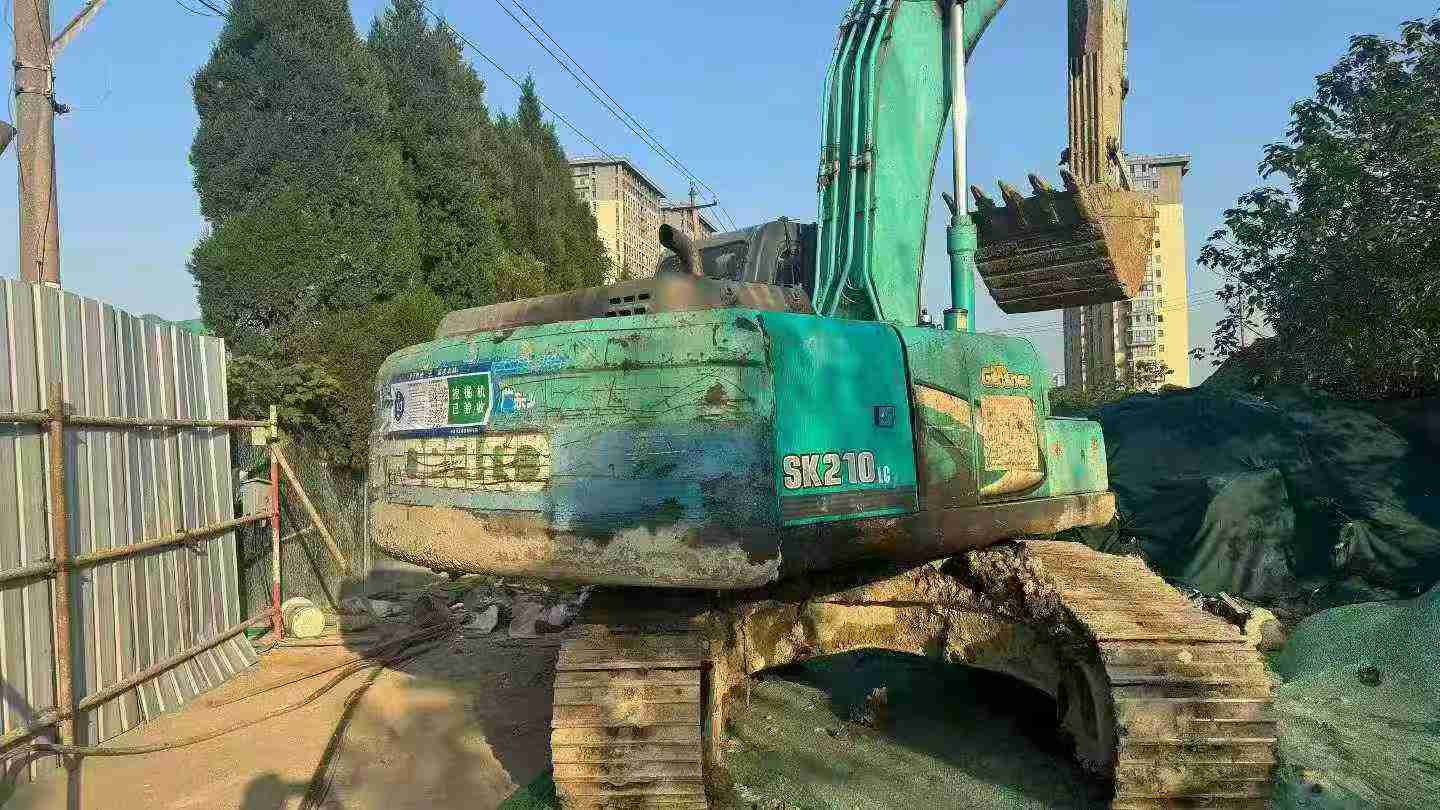 Used Kobelco SK200-11 Excavator 2016 Model / 2