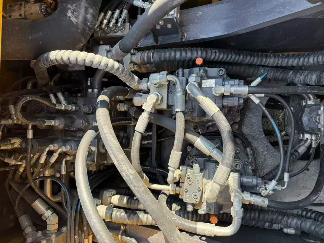 Used XCMG XE600DK MAX Excavator 2022 Model / 9