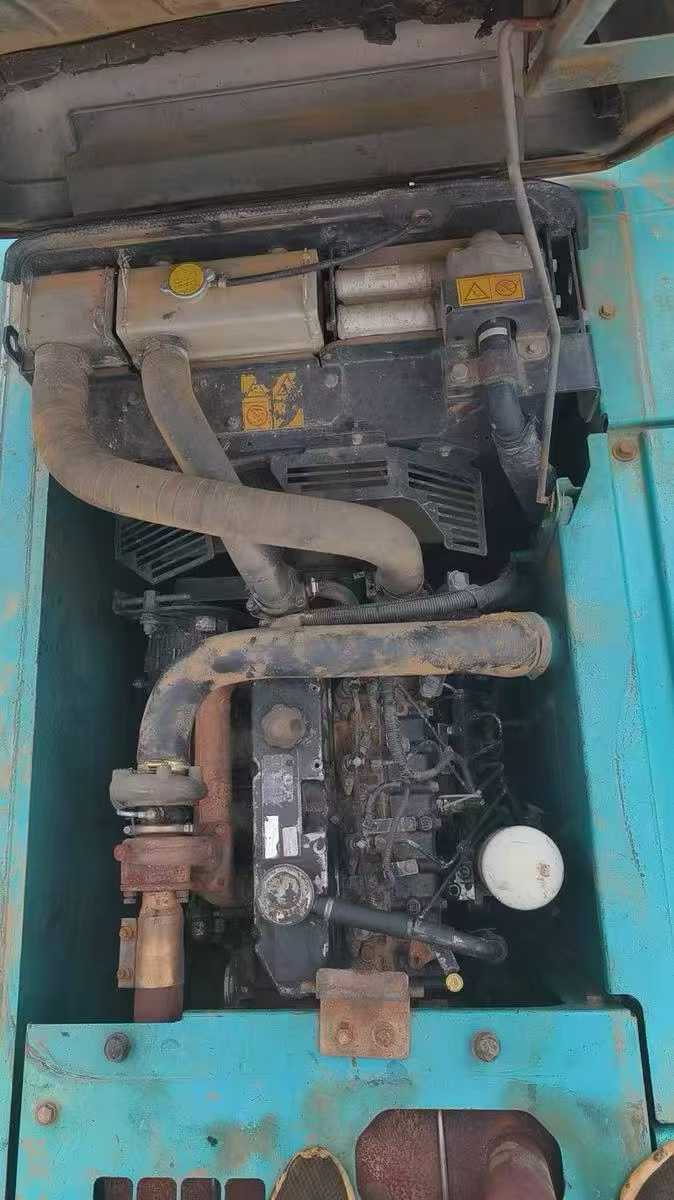 Used Kobelco SK140 Excavator 2011 Model / 4