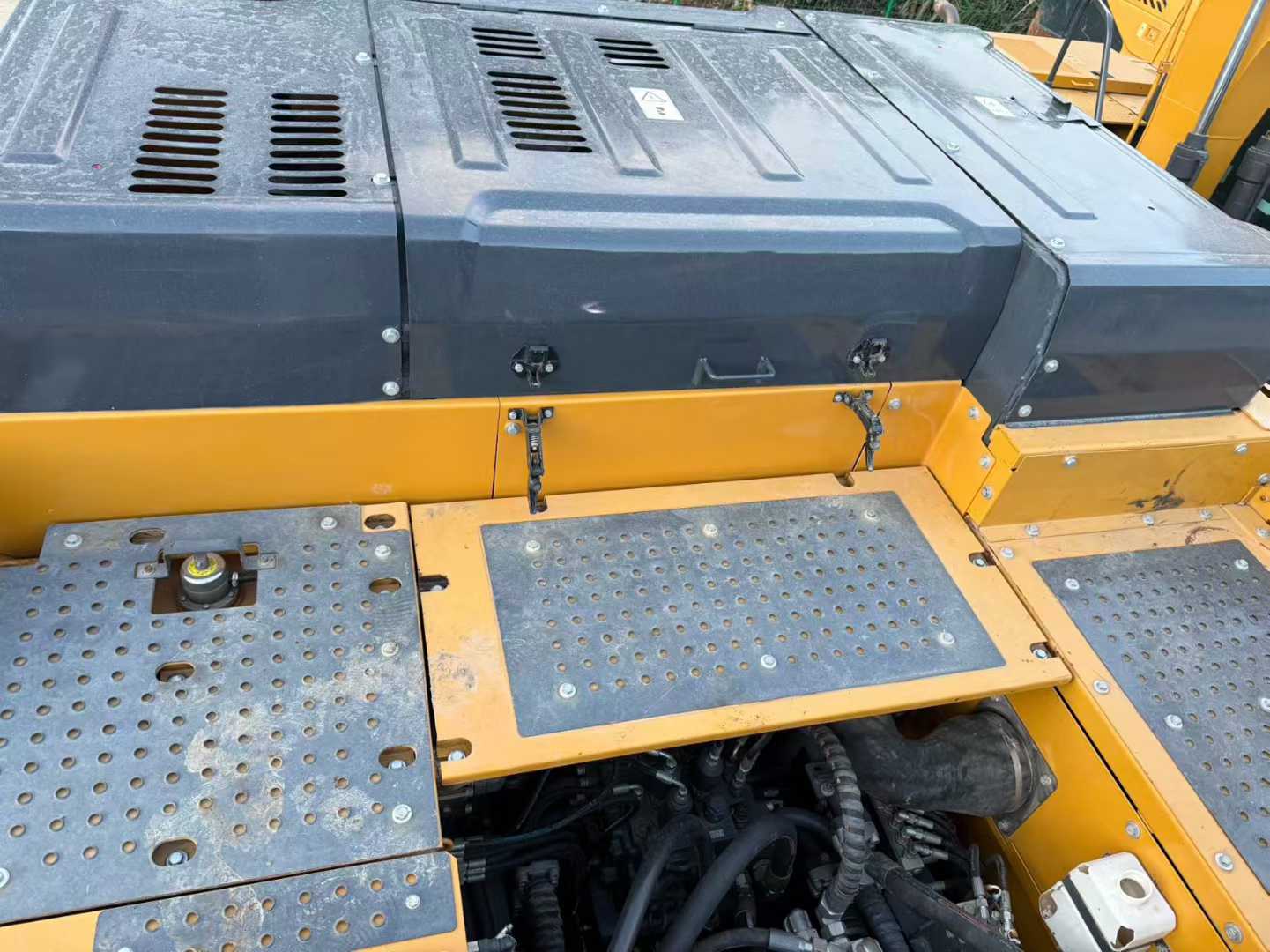 Used XCMG XE60 Excavator 2022 Model / 6