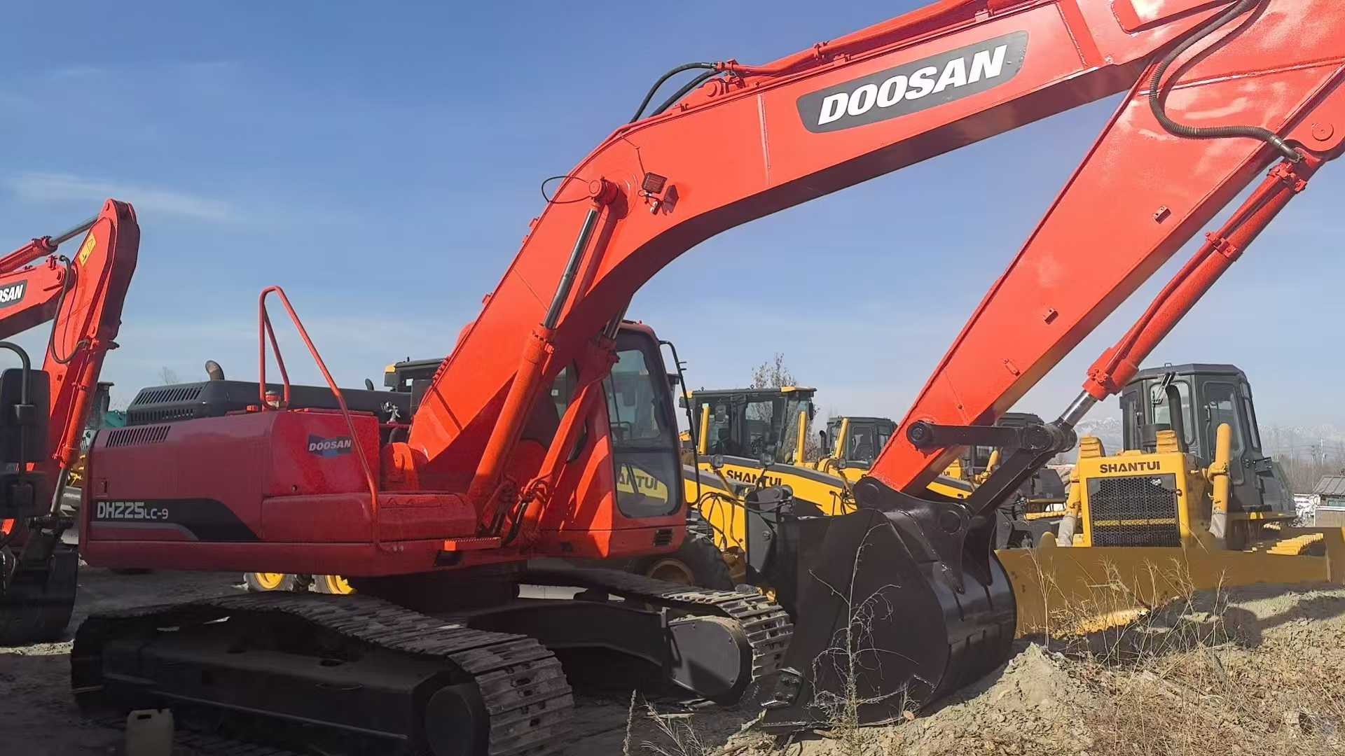 Used Doosan S225 Excavator 2016 Model / 4