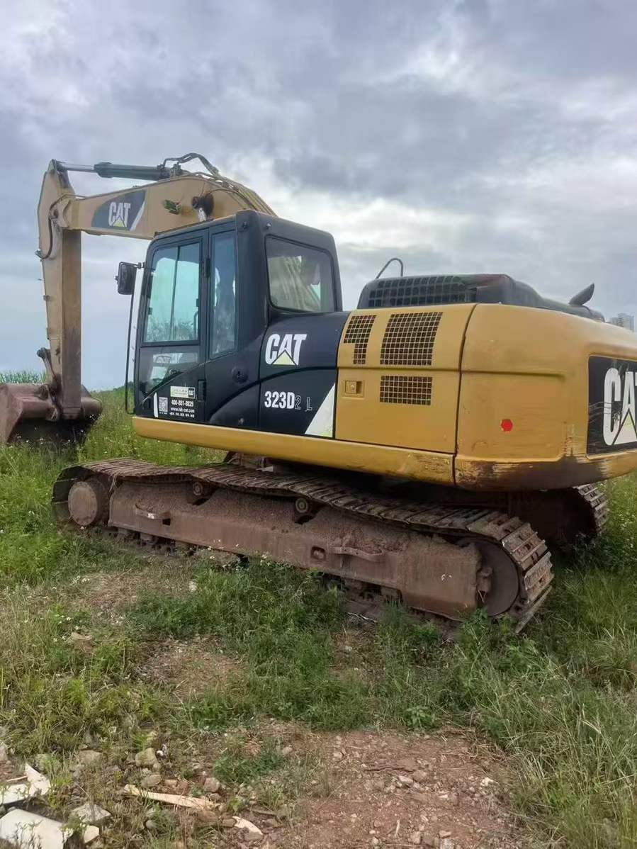 Used Caterpillar 323D2L Excavator 2017 Model