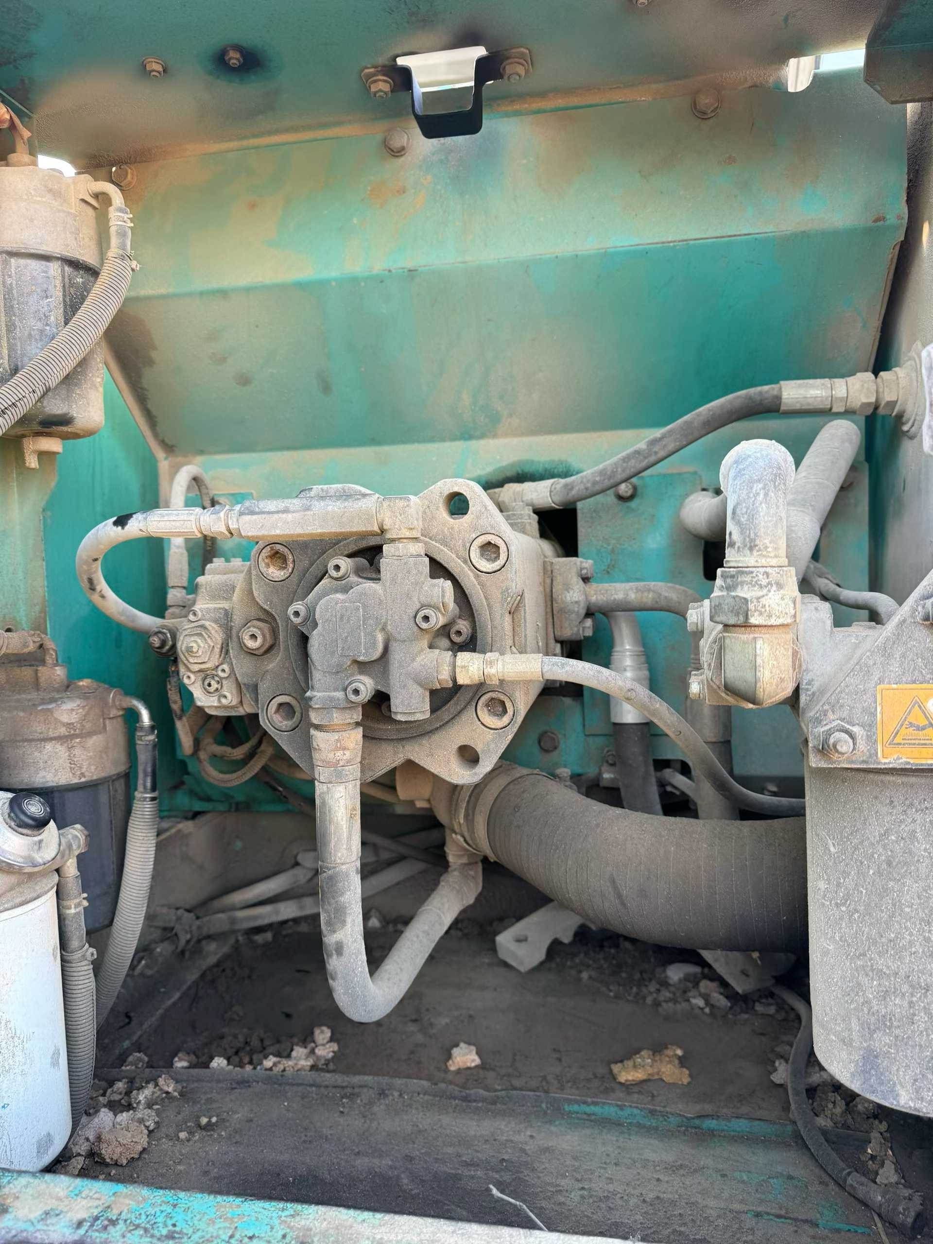 Used Kobelco SK210 Excavator 2011 Model / 4