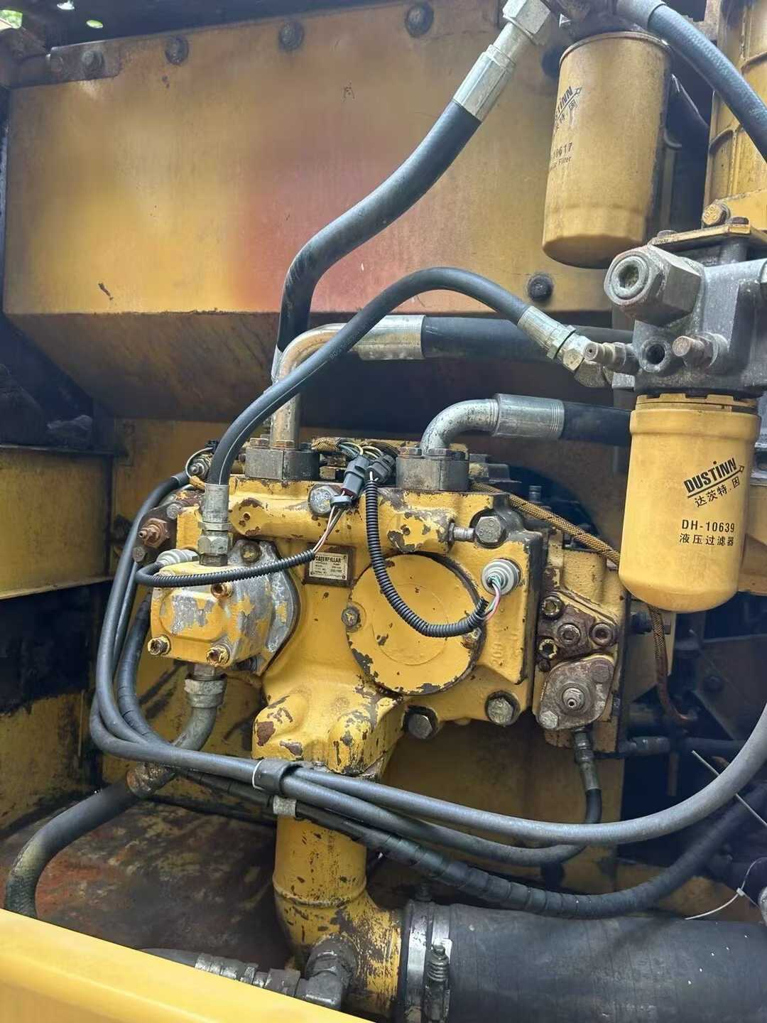 Used Caterpillar 320C Excavator 2016 Model / 4