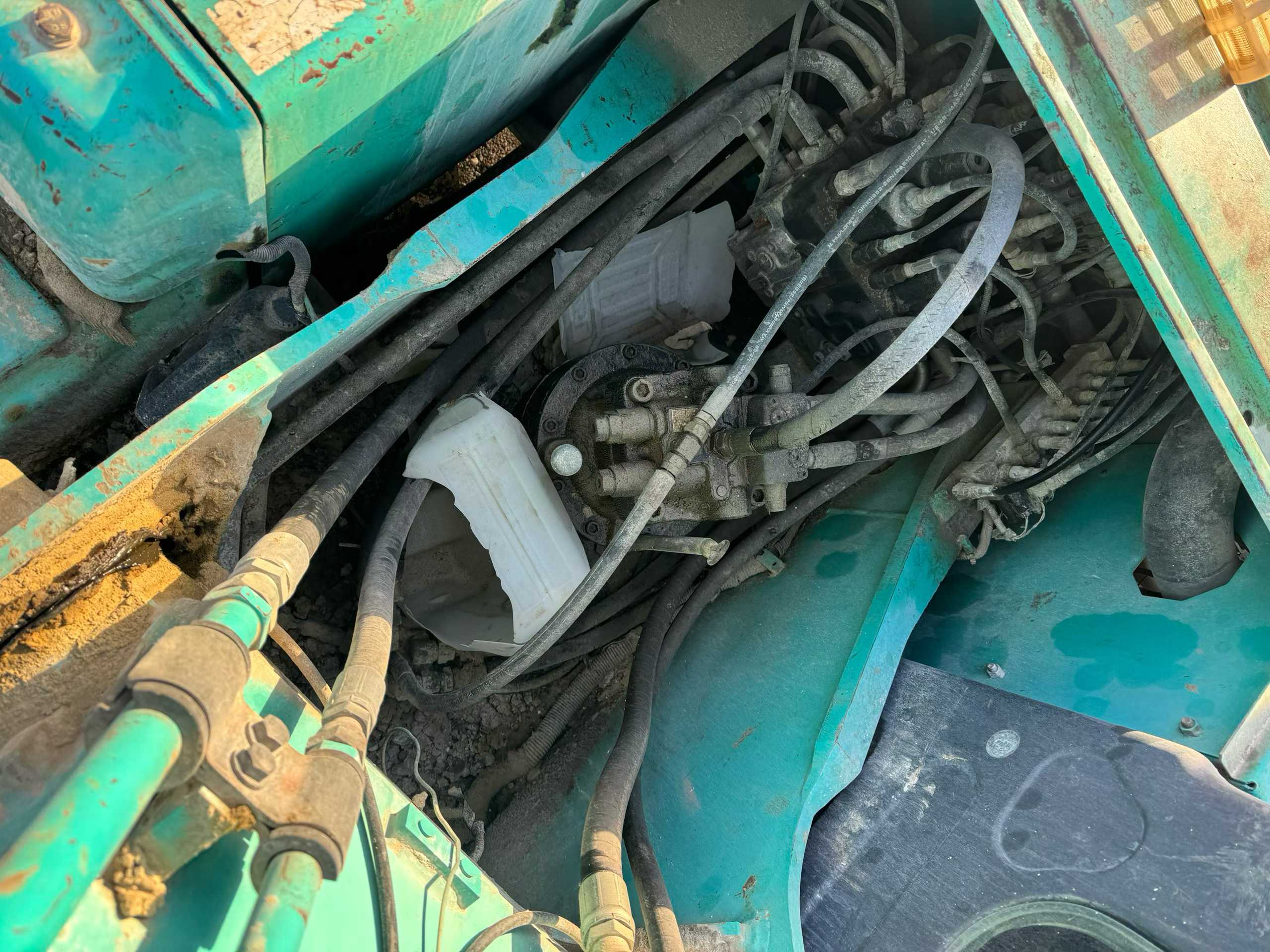 Used Kobelco SK210 Excavator 2011 Model / 3